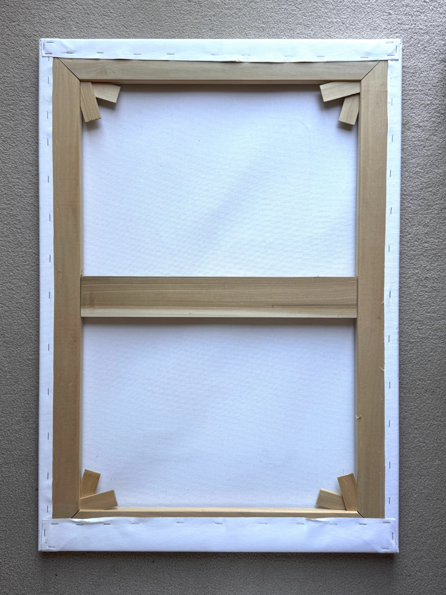 L O V E on canvas - view 6